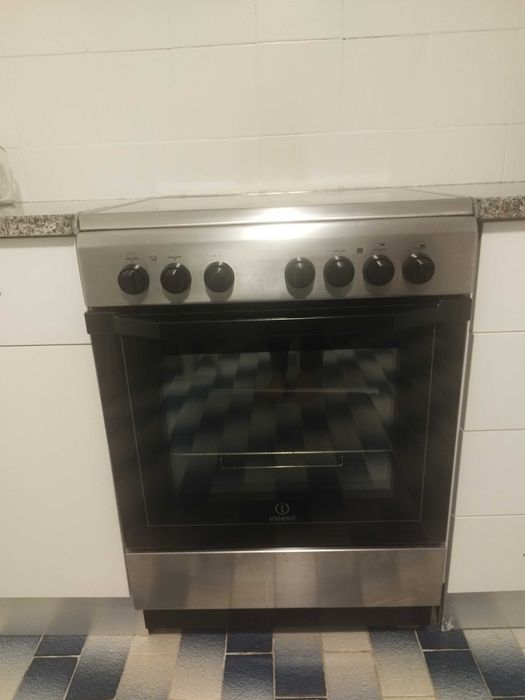 Fogão indesit usado