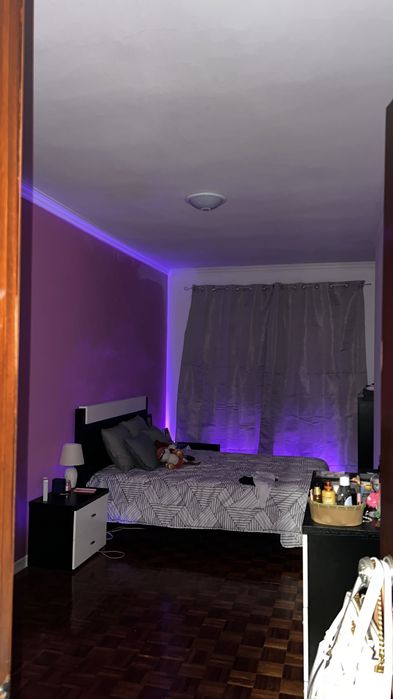 Cama Casal + 2 Mesas Cabeceira