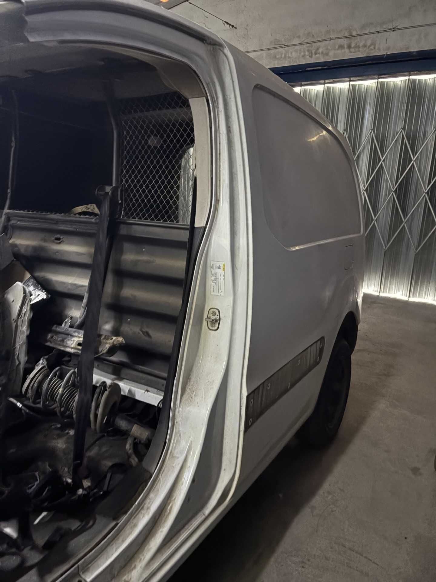 PAINEL DIREITO,  ESQUERDO E PORTA LATERAL PEUGEOT PARTNER /BERLINGO