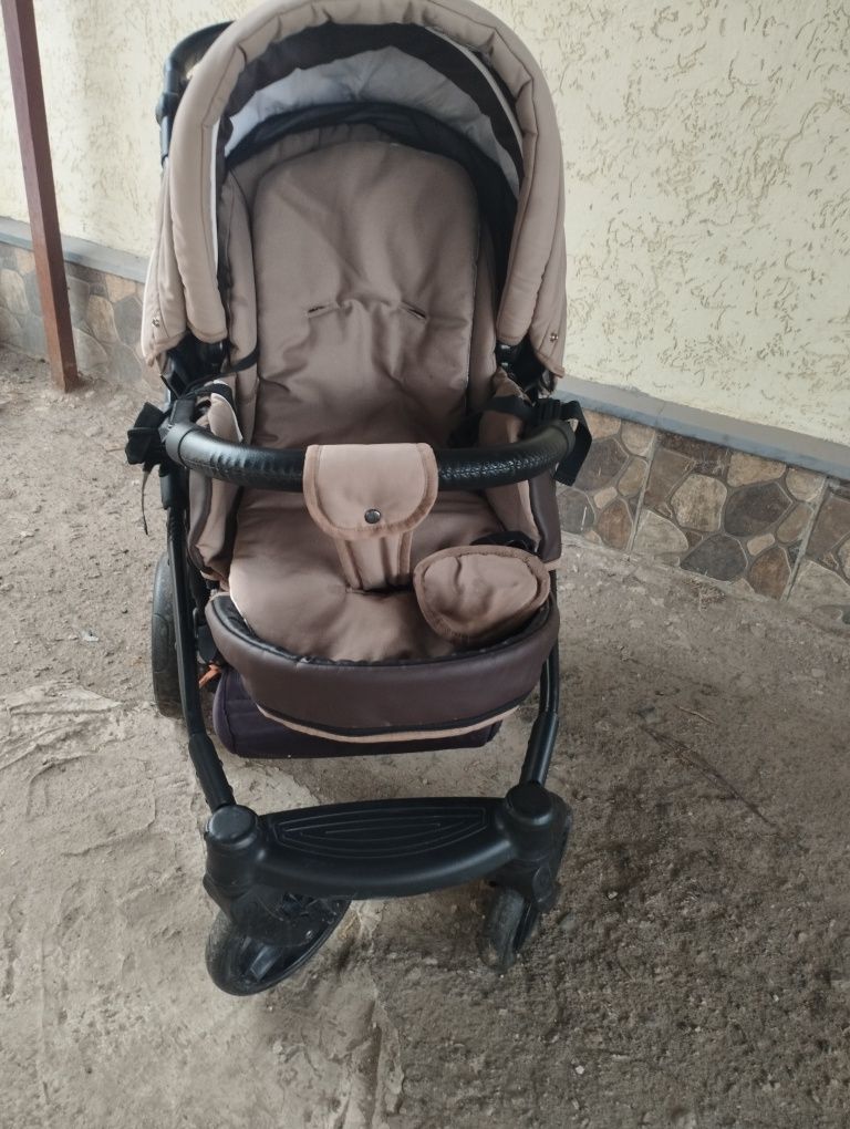 Продам дитячу коляску 2в1