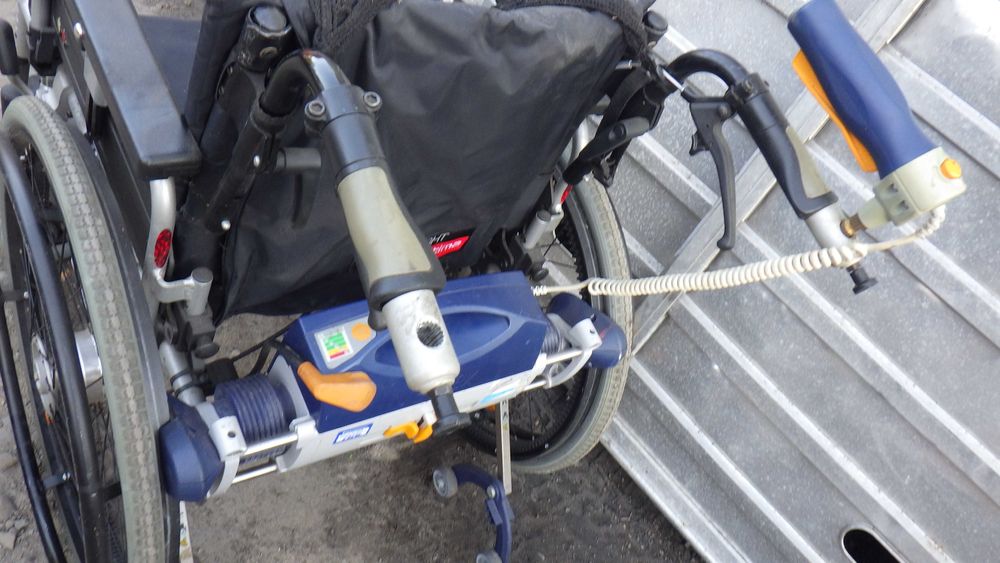 Elektryczny wózek inwalidzki  Pyro Light Optima  Akumulatorowy