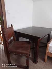 Stół i 4 krzesła, drewno, skóra