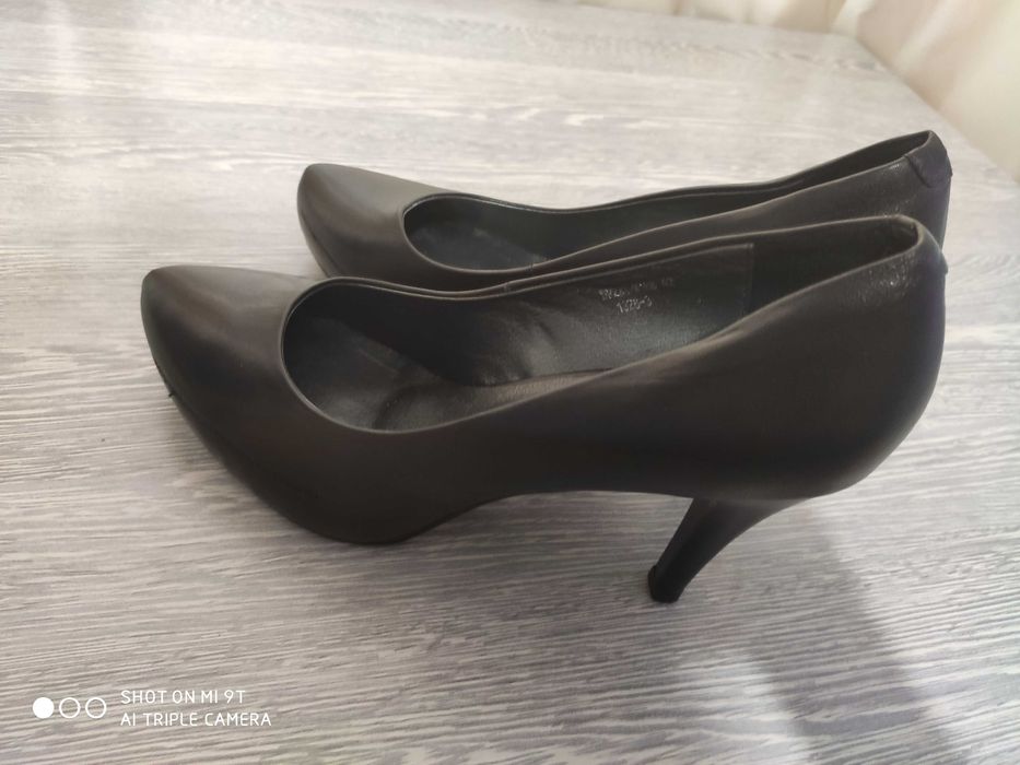 Взуття жіноче, туфлі класичні