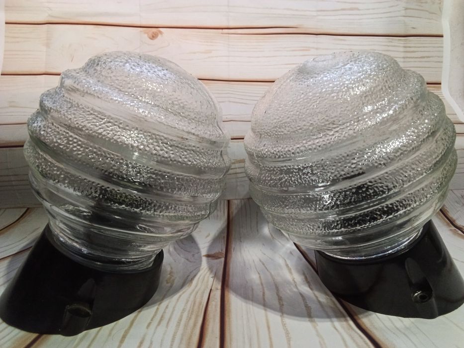 Два стеклянных уличных светильника на дачу.