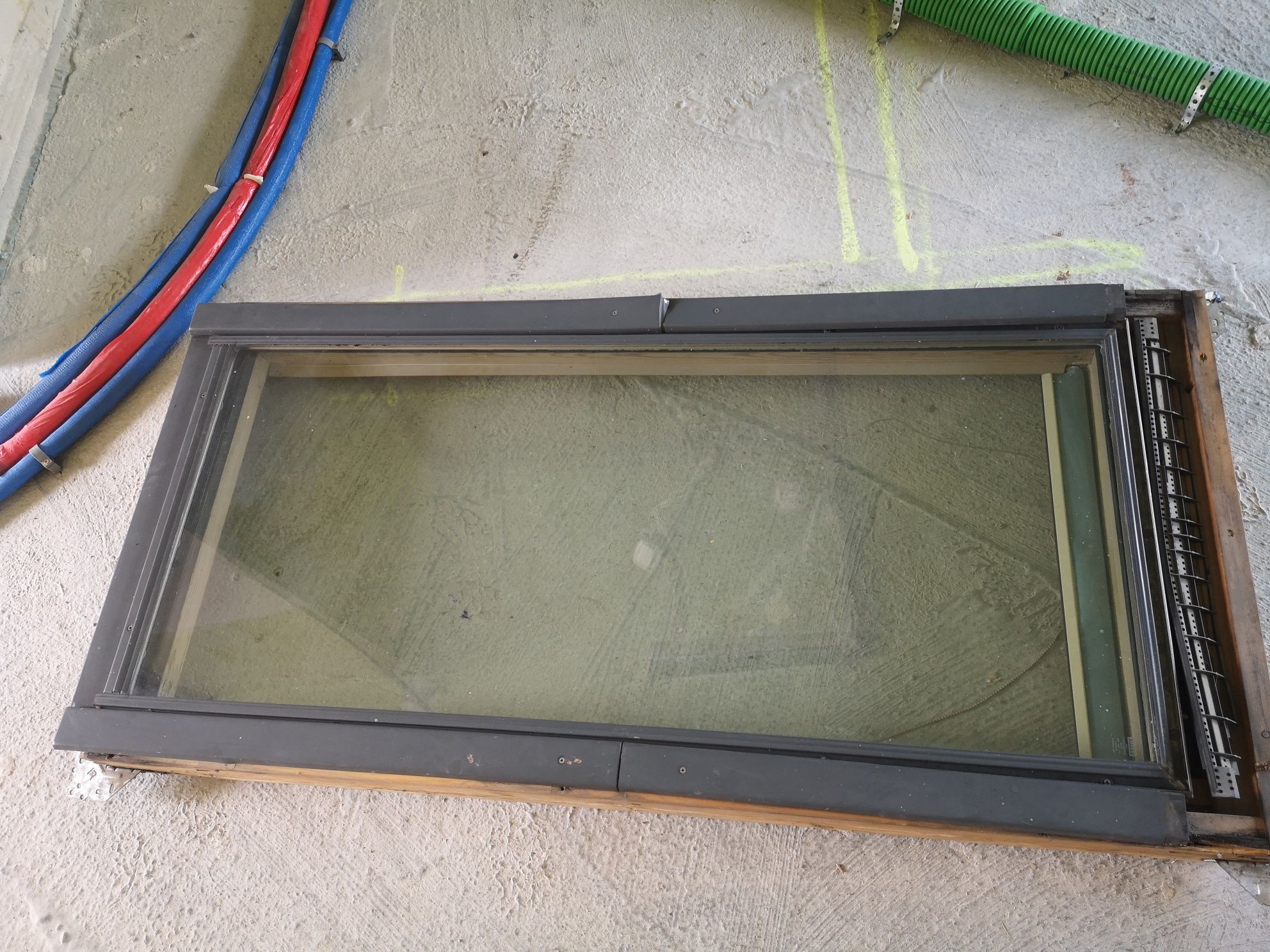 Okno dachowe Velux 78x160cm, obrotowe