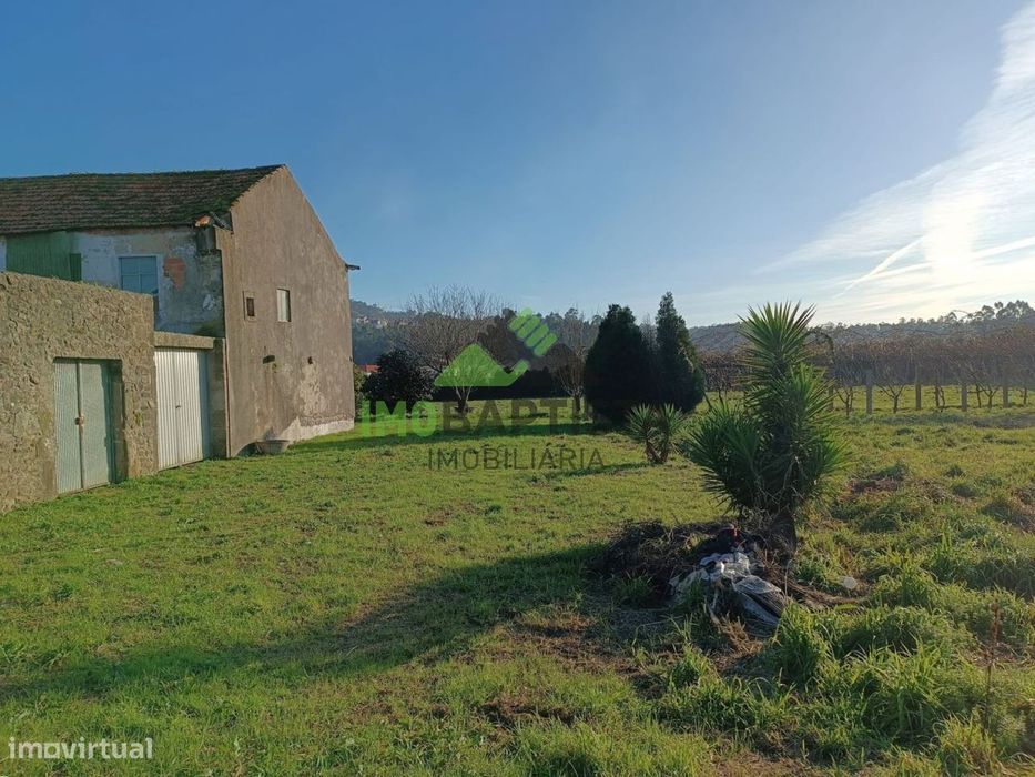 Quinta para restauro em Guisande (9066 m2)