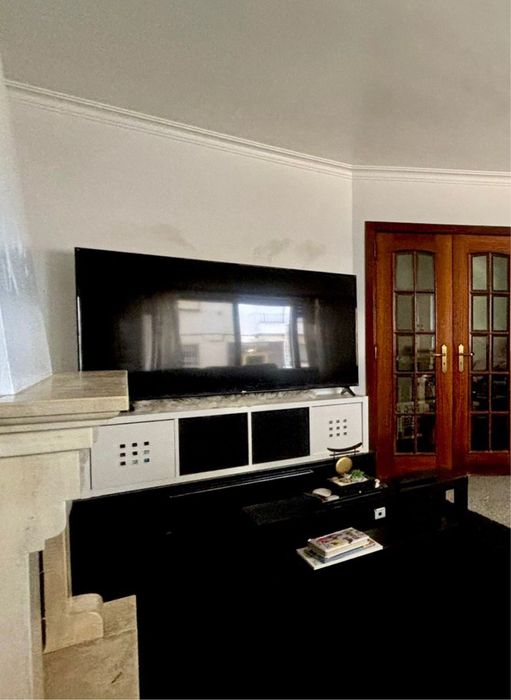 Movel tv.  Acompanha gavetas.