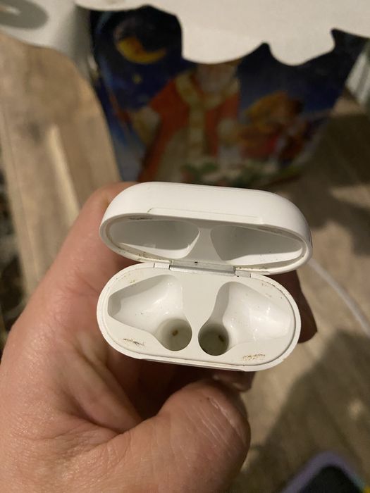 Продам кейс для airpods 2