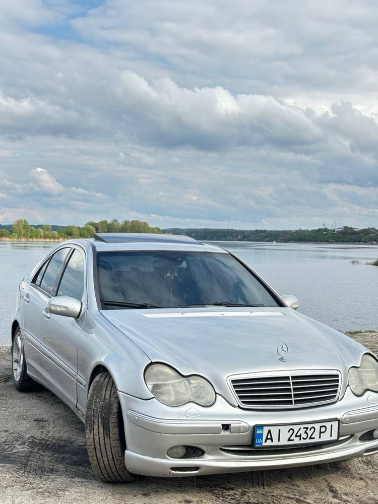 Mercedes-Benz W203