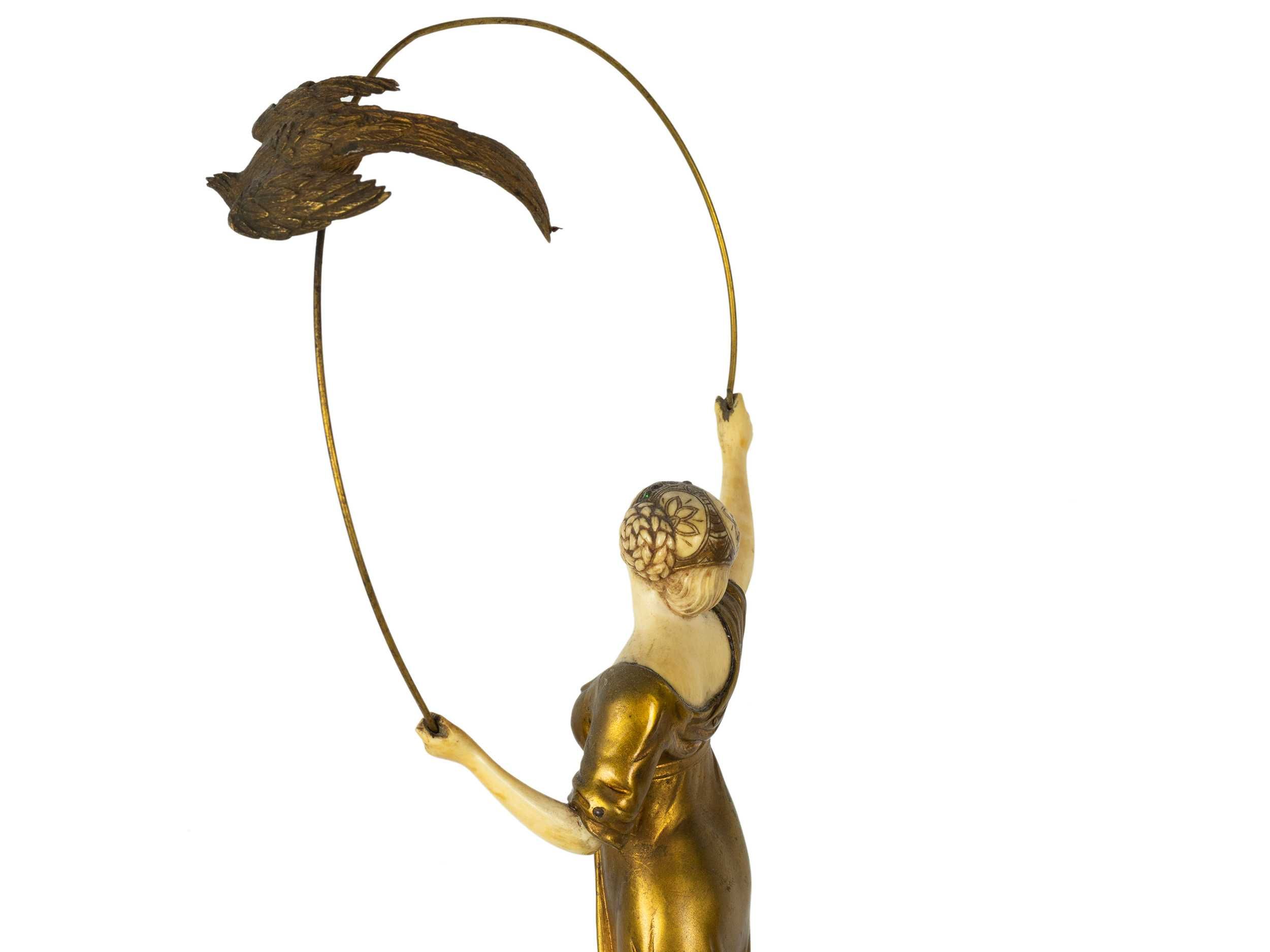 Estátua senhora com Papagaio Alfred Brandel | Art Deco