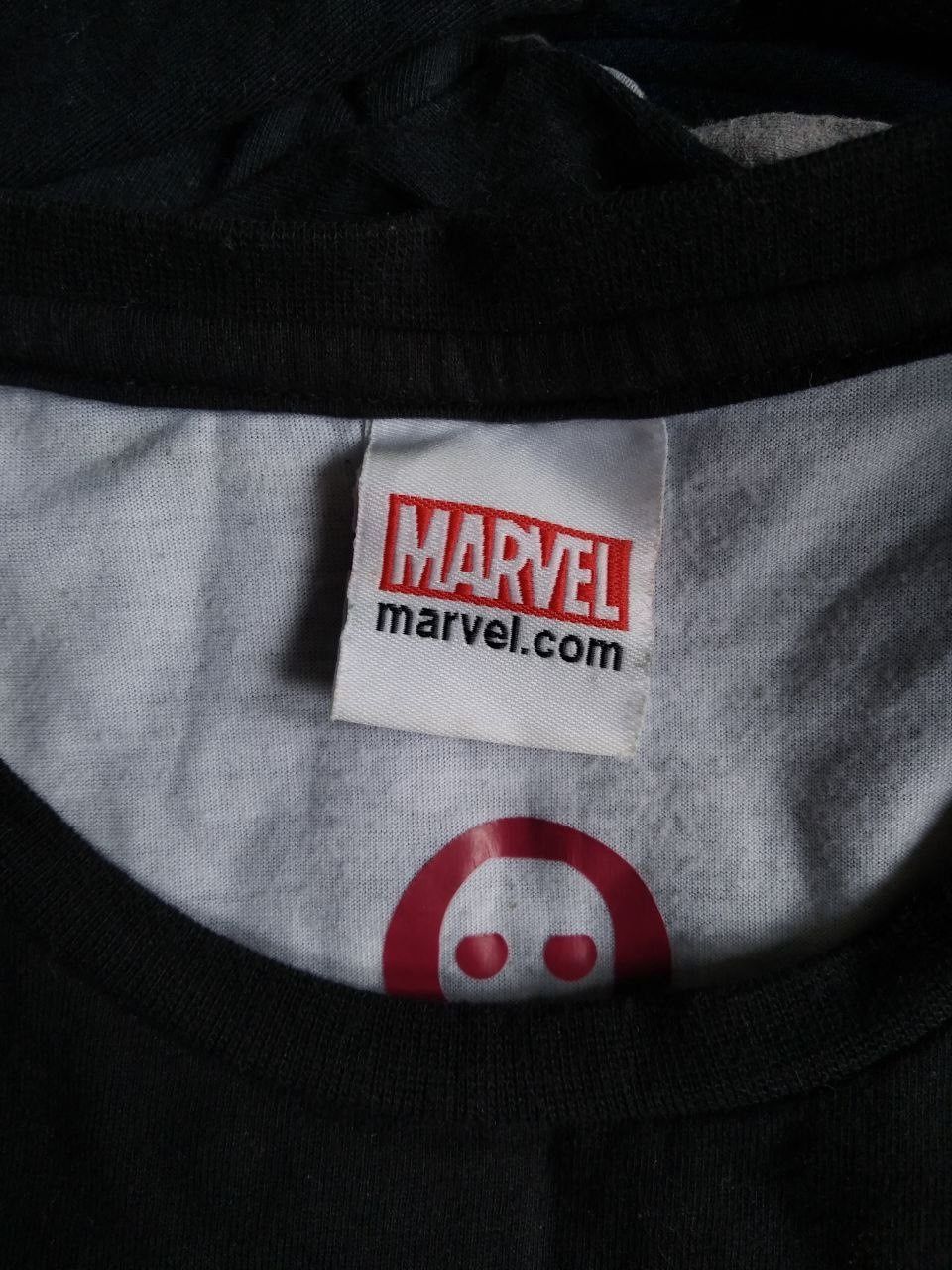 Бомбезний лонгслів від Marvel