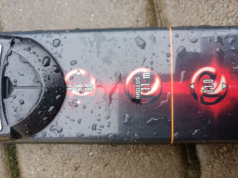 Narty zjazdowe Rossignol