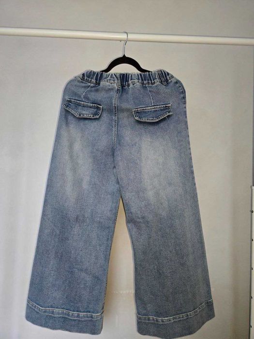 Широкі джинси для дівчинки