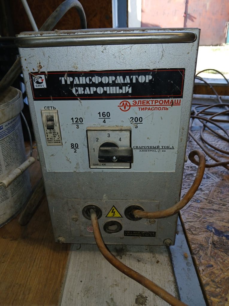 Трансформаторный сварочный аппарат Электромаш