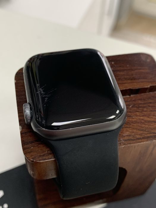 Оригінальні  apple watch series 6 40 mm space gray