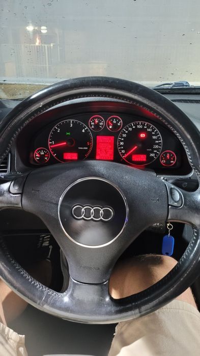 Audi a6 Quattro 180cv apenas 200mil/troco