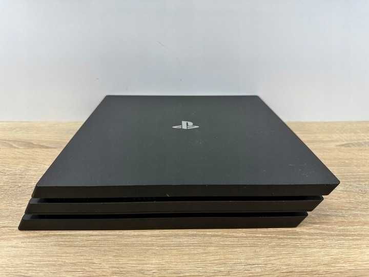 Konsola Sony PlayStation 4 pro 1 TB czarny + kontroler