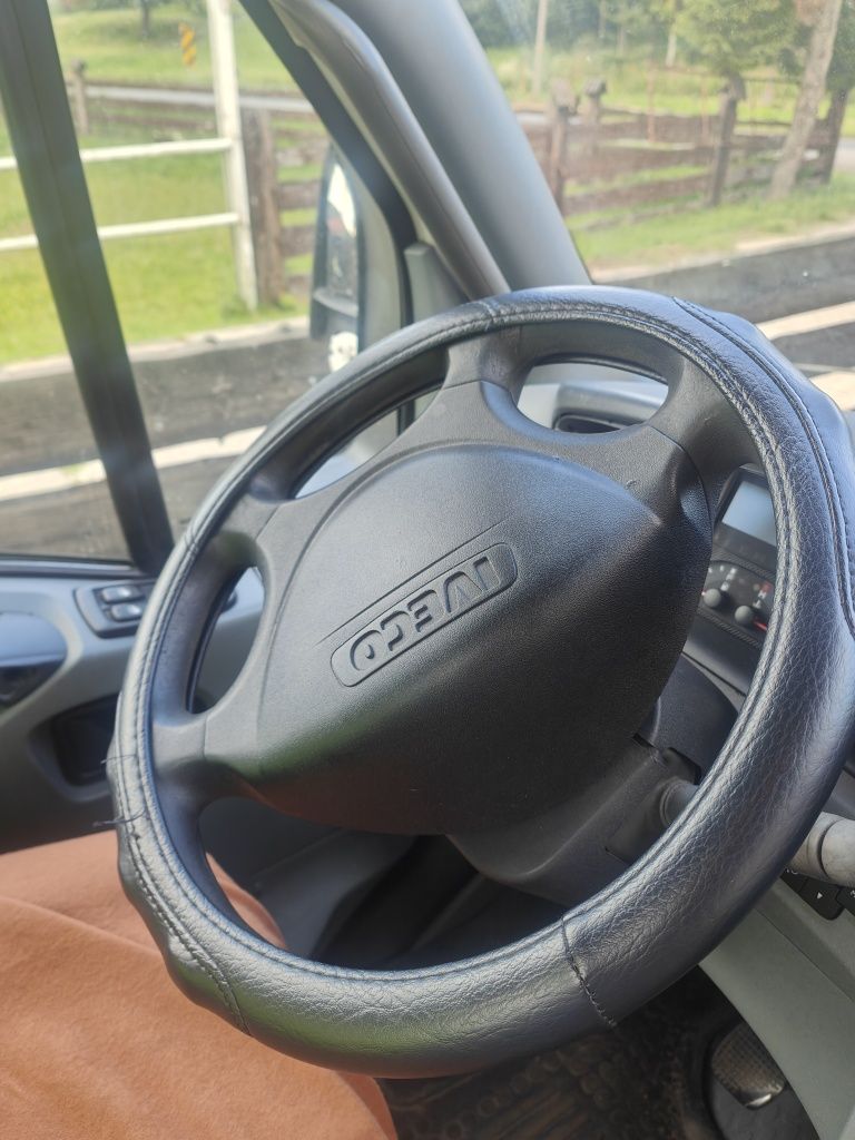 Iveco dayli pomoc drogowa autolaweta