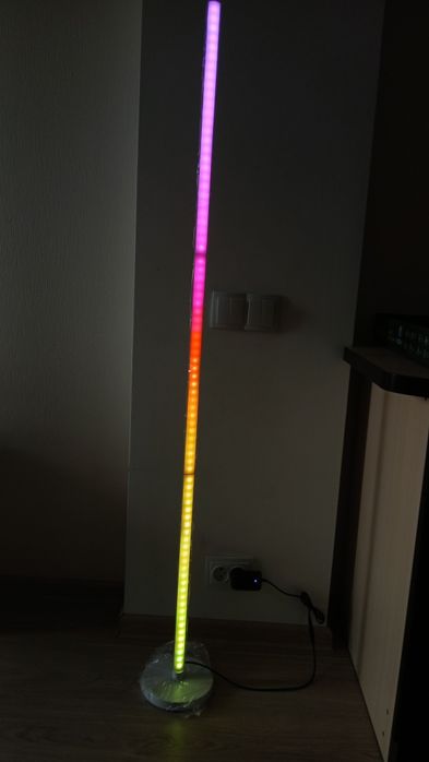 Торшер підлоговий