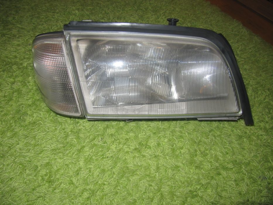 Farol mercedes c W202 de 1993 ate fim 1996 (lado passageiro) (BOSCH)