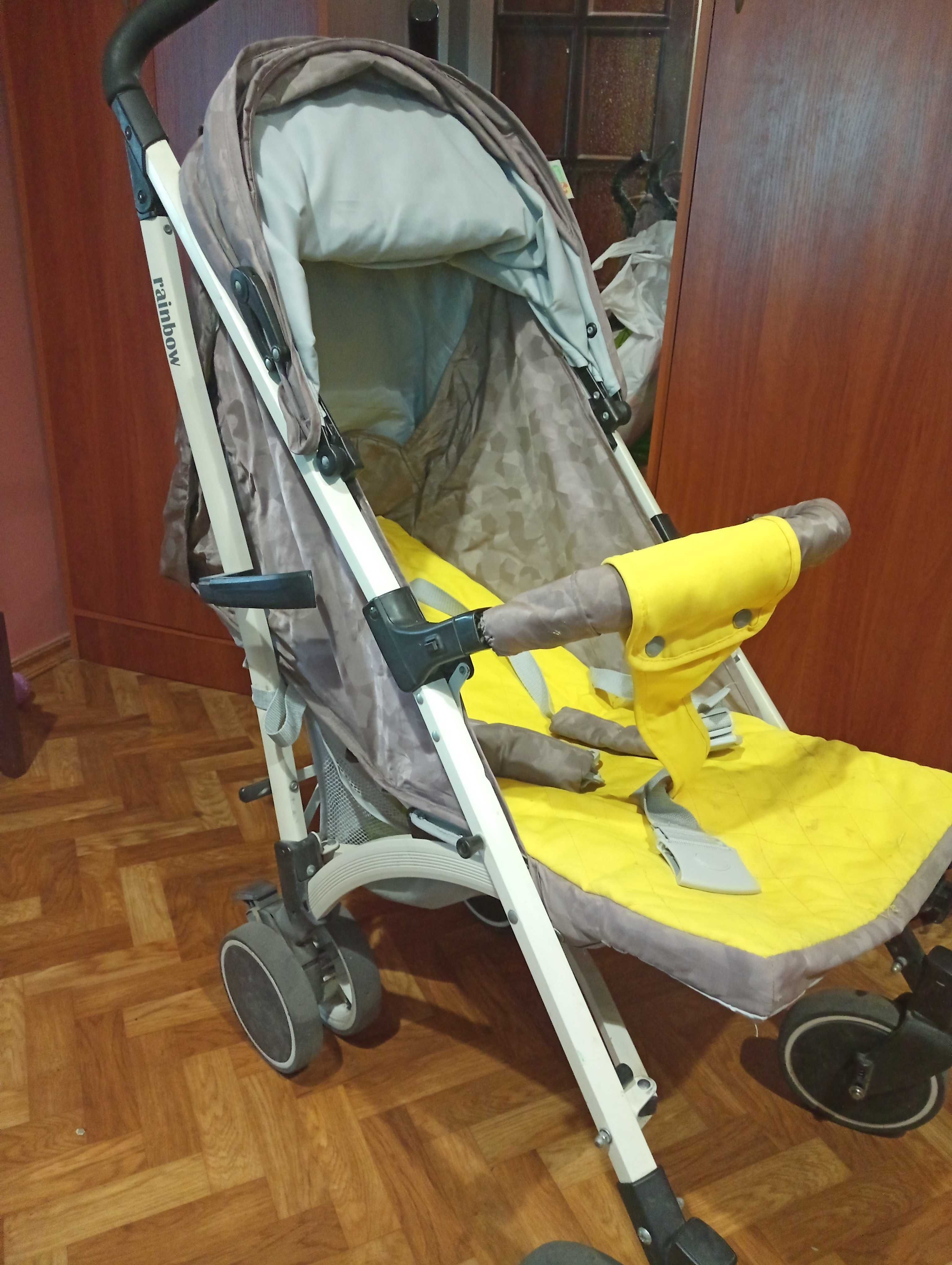 Коляска для прогулянки тростина