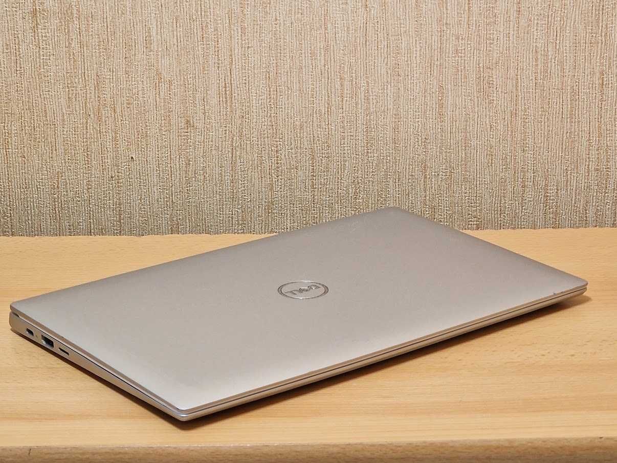Dell Intel Core i7-10510U NVidia GeForce MX250 RAM 16Gb Батарея 7годин