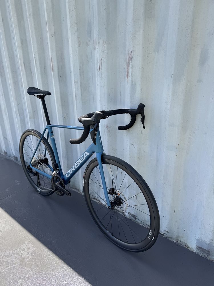 Rower szosowy Orbea Orca M35i rozm 55 Slate Blue 105 Di2 koła carbon