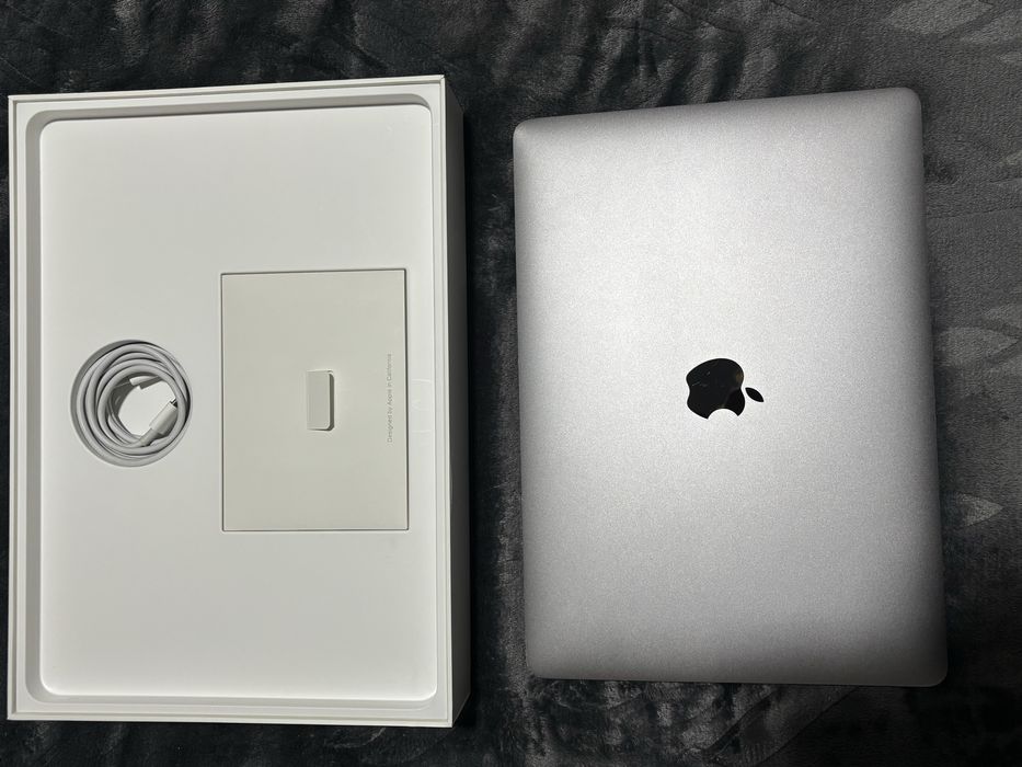 MacBook Pro 13” Retina i5 16GB 1TB Touch Bar