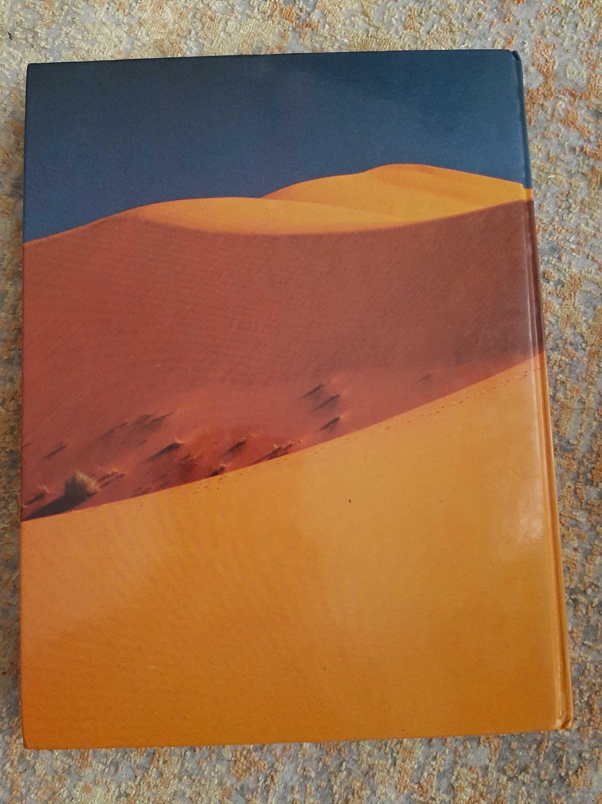 Livro de capa dura "Esta Terra Magnífica"