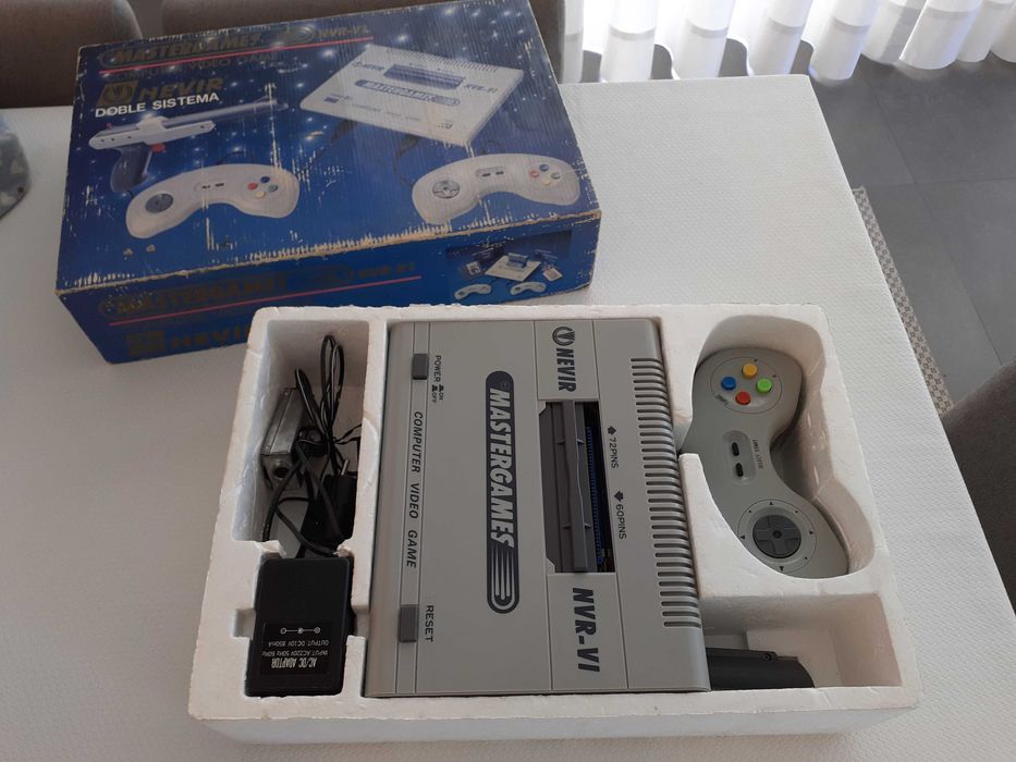 Consola Usada Nevir Mastergames NVR-VI para jogos Nintendo NES Famicom