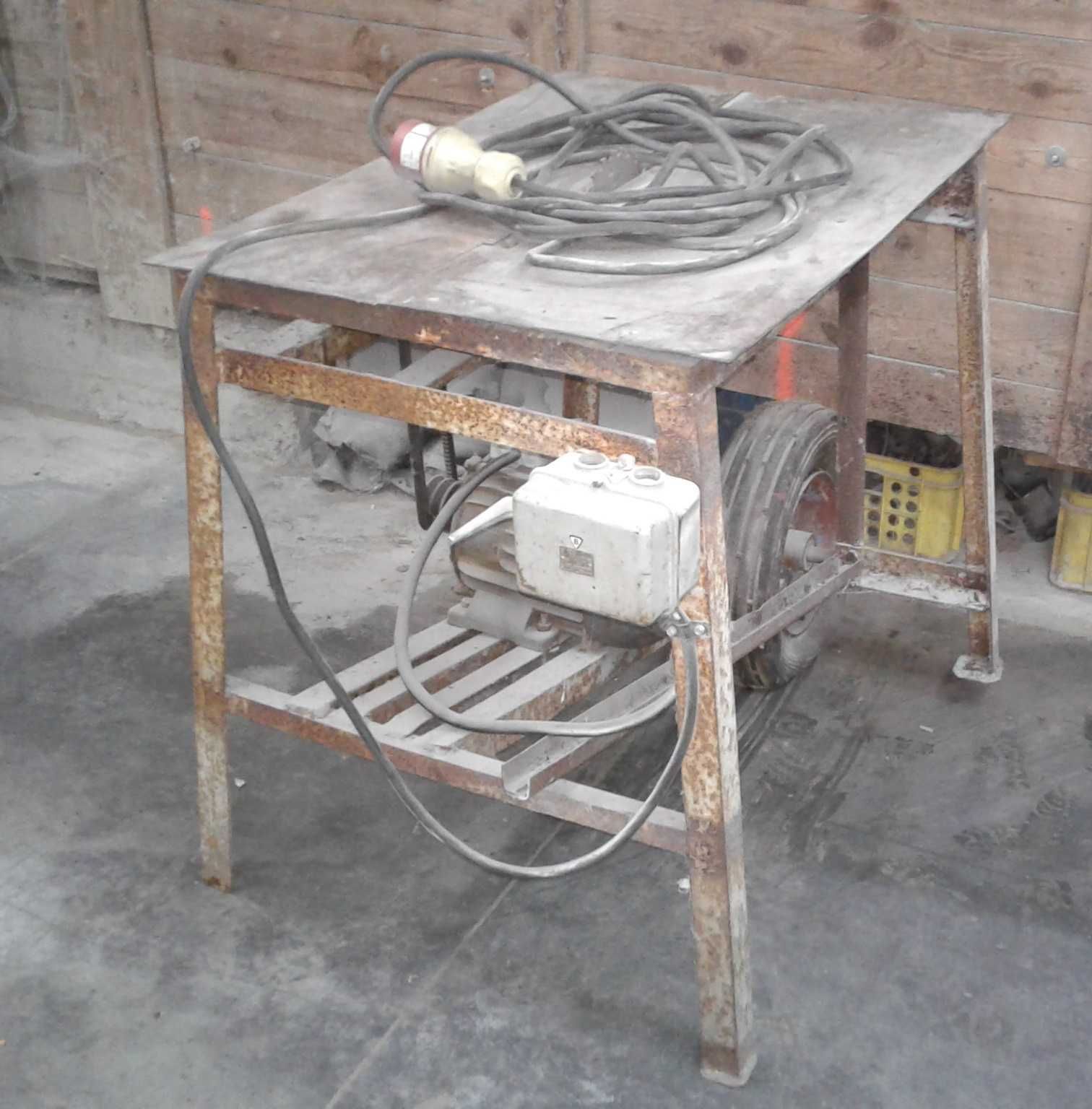 Sprzedam tarczówkę piła tarczowa krajzega silnik 2,2kW 380V