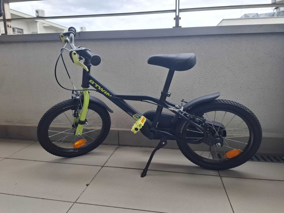 Rower dziecięcy Btwin Dark Hero 500 16" PO SERWISIE