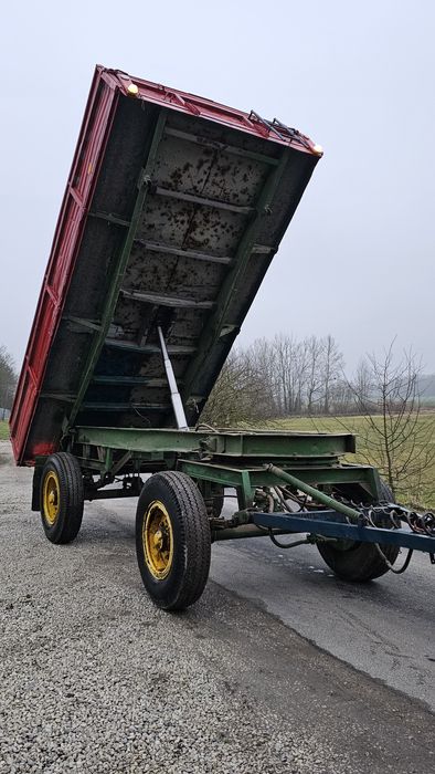Przyczepa  d 55 . 6T rolnicza