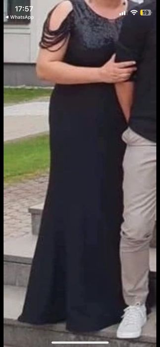 Długa czarna sukienka z cekinami,  sylwester,  andrzejki