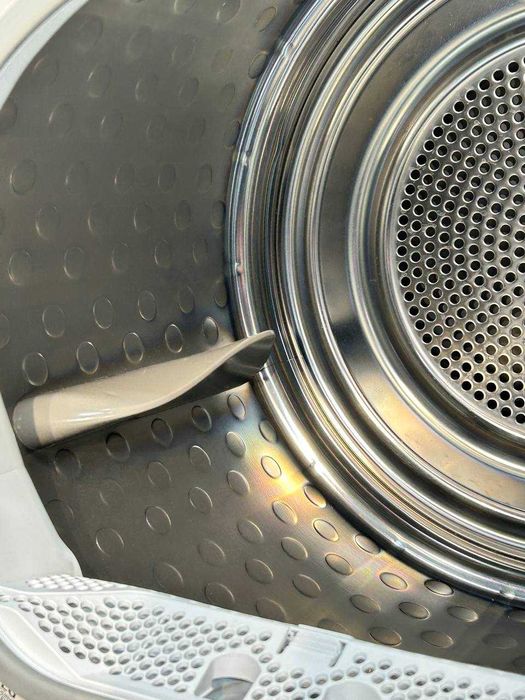 Сушильна машина AEG T8dem842e