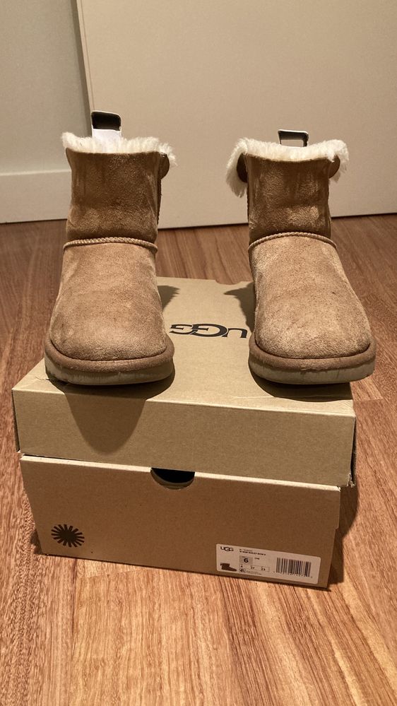 Botas UGG Mini Bailey Bow II