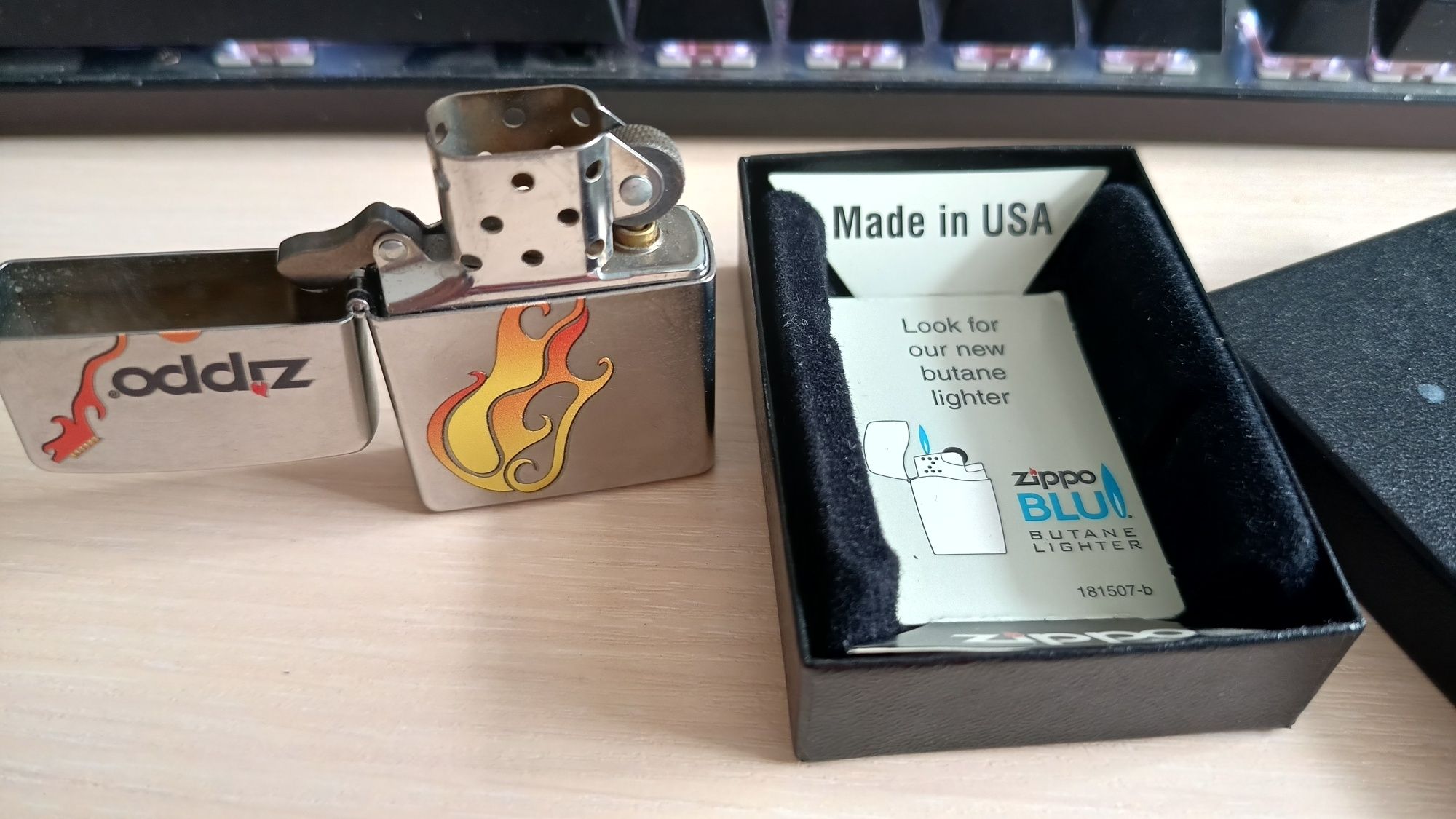 Запальничка Zippo Guitar