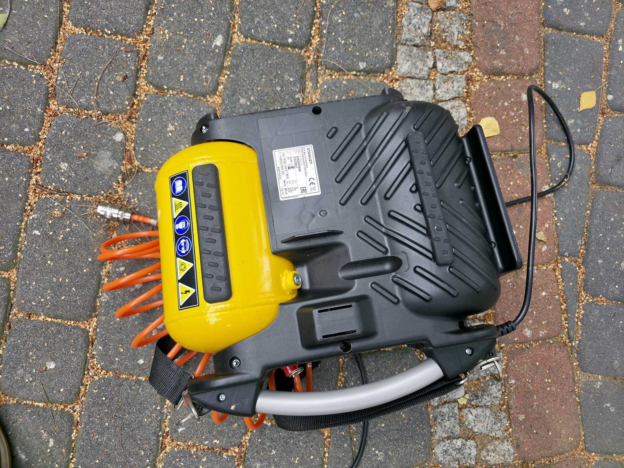 Przenośny kompresor bezolejowy Stanley model DN 200/10/5
