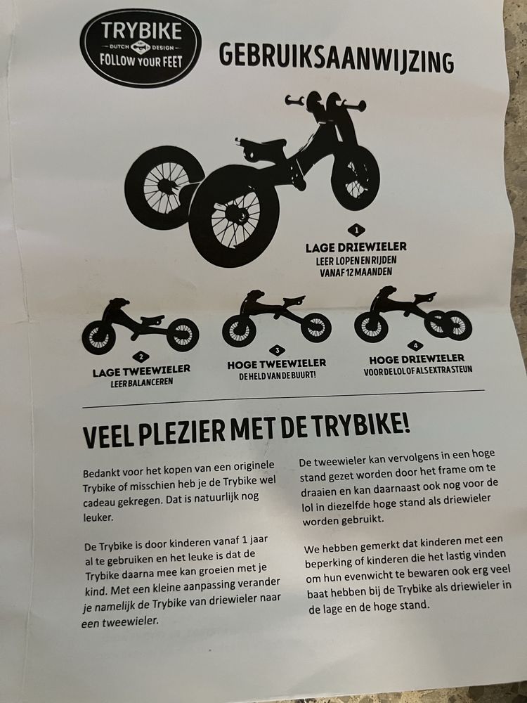 Triciclo/bicicleta de equilíbrio.