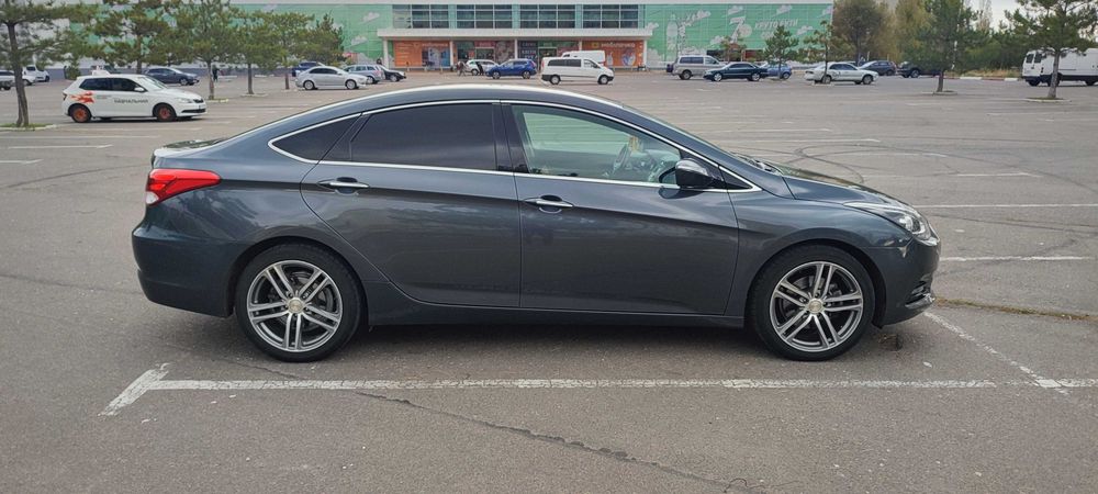 Продам авто Hyundai i40 2015