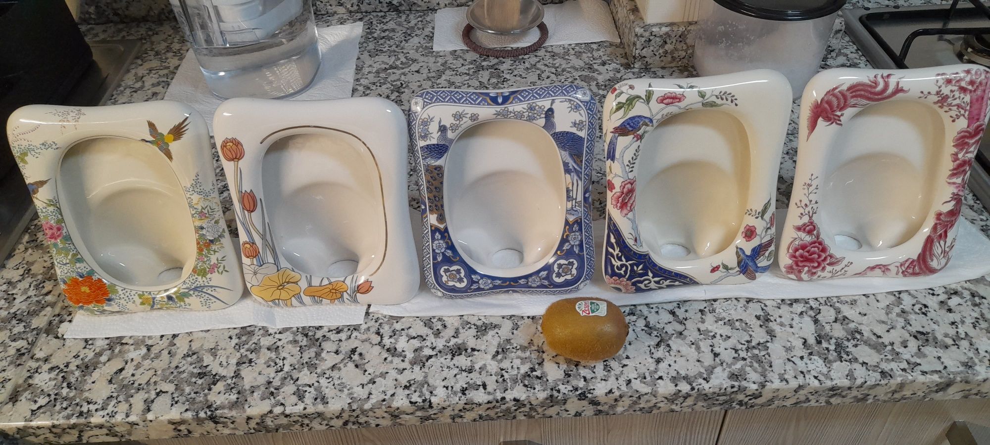 Molduras em porcelana