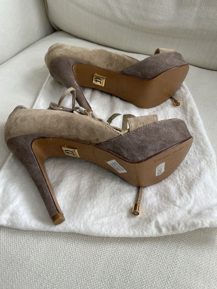 Sapatos de salto alto com plataforma Hush Puppies by Cristina Ferreira
