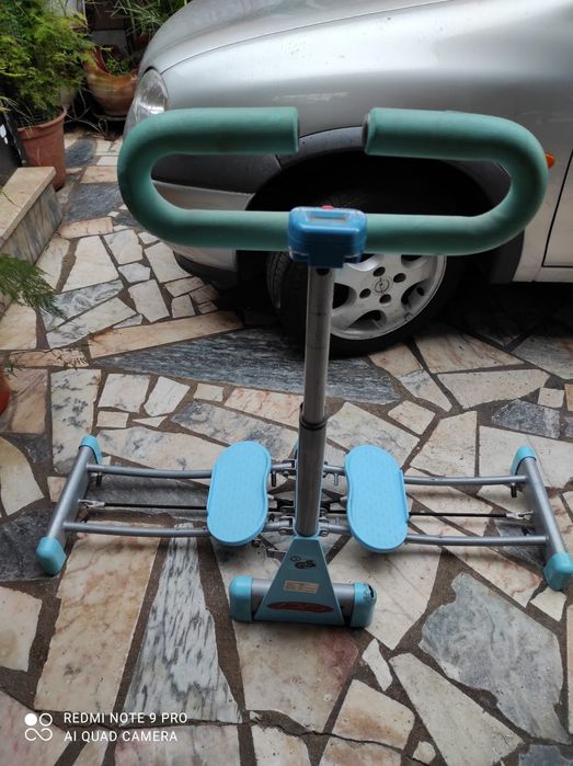 Máquina de exercícios físicos gluteos