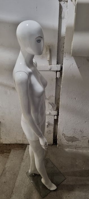 Manekin kobieta.