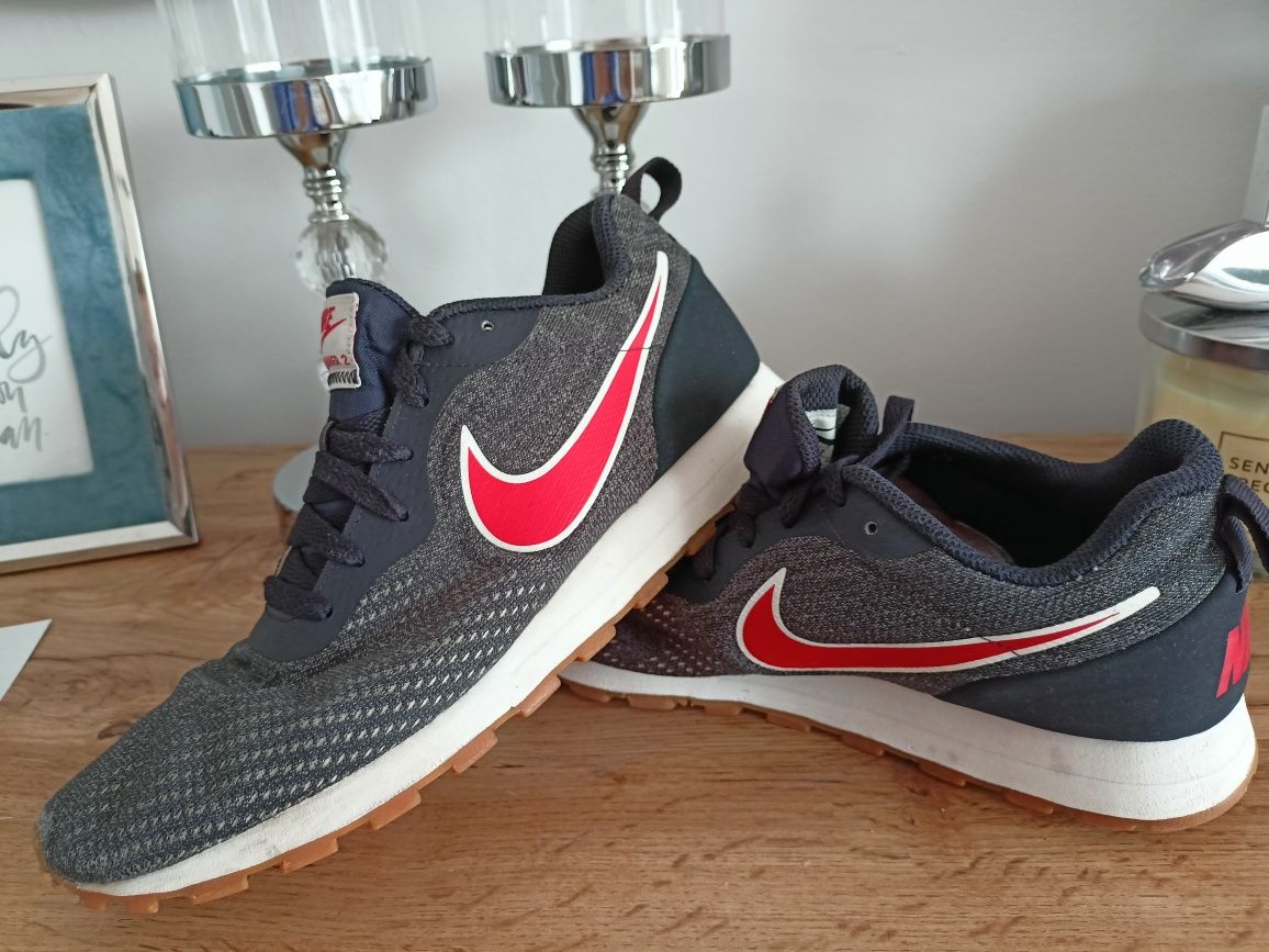 Buty Nike md runner 42