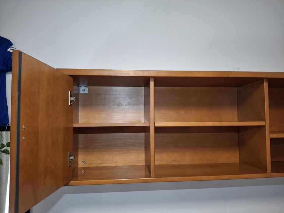 Movel de parede com gavetas de cerejeira