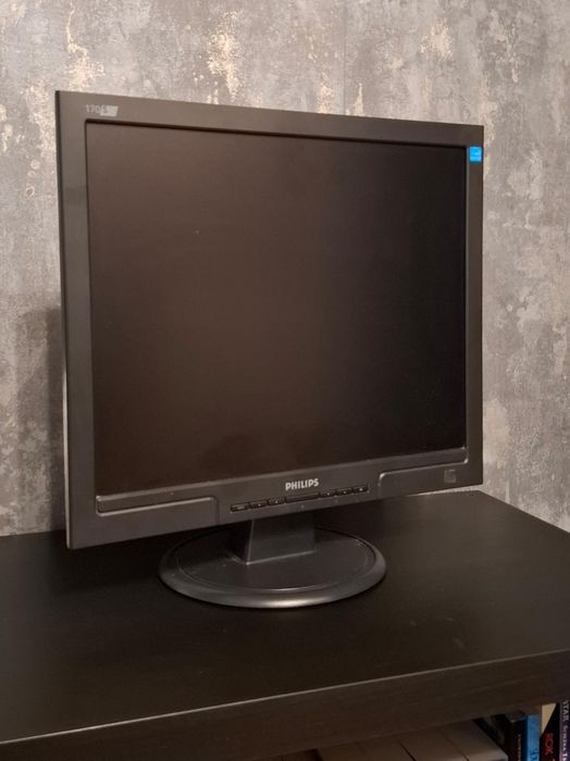 Monitor Philips 17 cali