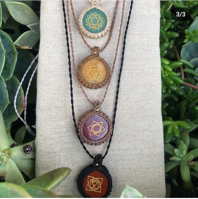 Colares com Cristais e 7 Chakras