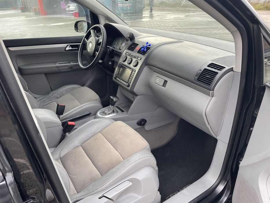 Фольцваген тауран 1.9 тді автомат