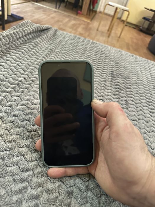 Продам iphone 13 128gb